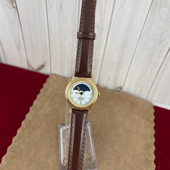 Vintage Event Quartz Moon Phase Wrist Watch new stap and battery - Picture 2 of 8
